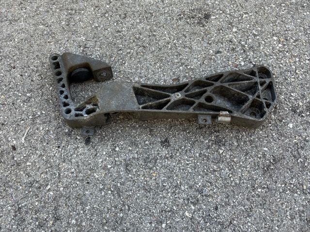 bontott BMW 3 F30-F35 Váltó Tartó Bak (Pozíciófüggetlen)