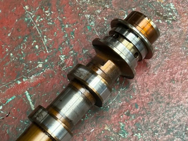 bontott BMW 3 F30-F35 Kipufogó Vezérműtengely