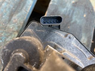 bontott BMW 3 F30-F35 Fojtószelep (Elektromos)