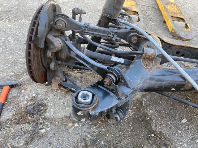 bontott BMW 3 F30-F35 Hátsó Híd (Tárcsafékes)