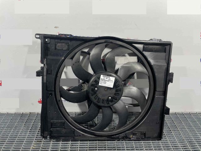 bontott BMW 3 F30-F35 Hűtőventilátor