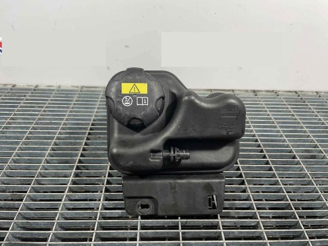 bontott BMW 3 F30-F35 Kiegyenlítő Tartály