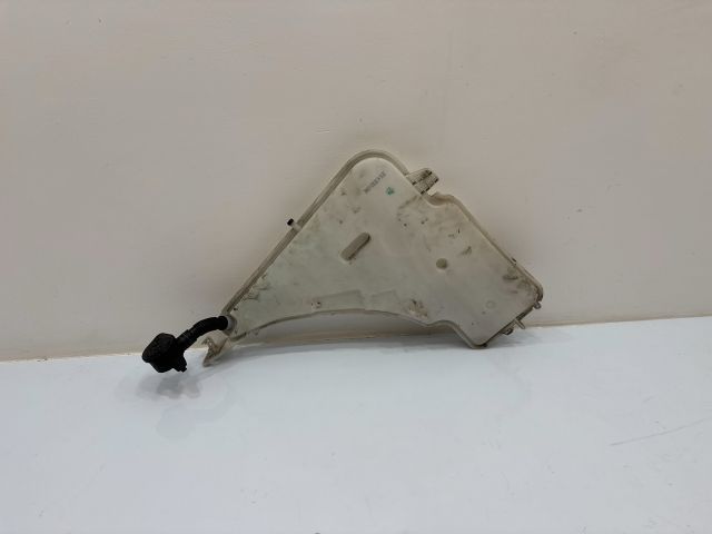 bontott BMW 3 F30-F35 Ablakmosó Tartály