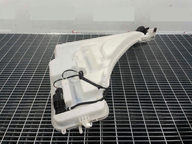 bontott BMW 3 F30-F35 Ablakmosó Tartály