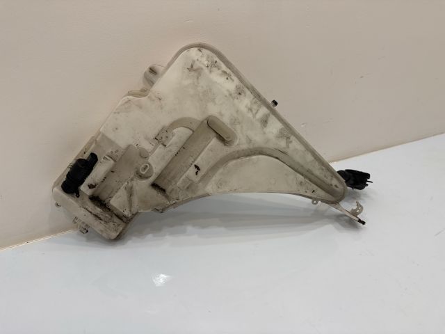 bontott BMW 3 F30-F35 Ablakmosó Tartály