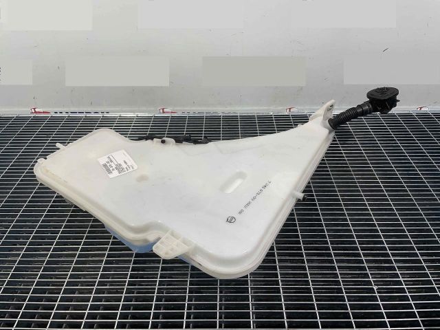 bontott BMW 3 F30-F35 Ablakmosó Tartály