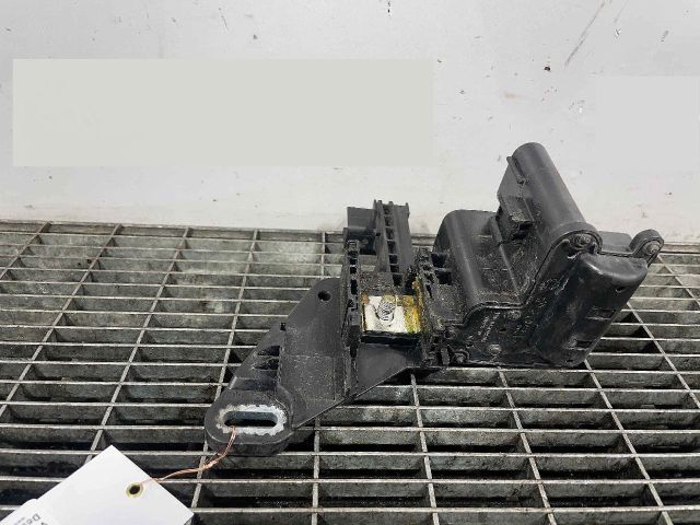 bontott BMW 3 F30-F35 Akkumulátor Saru