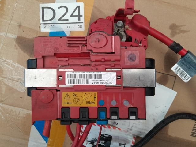 bontott BMW 3 F30-F35 Akkumulátor Saru