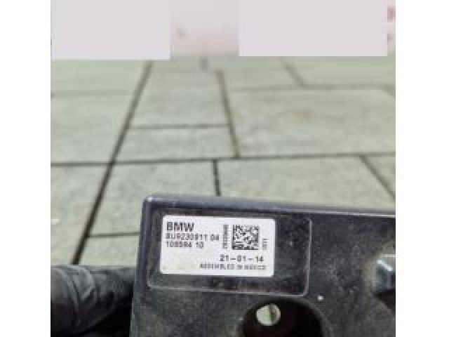 bontott BMW 3 F30-F35 Antenna Erősítő