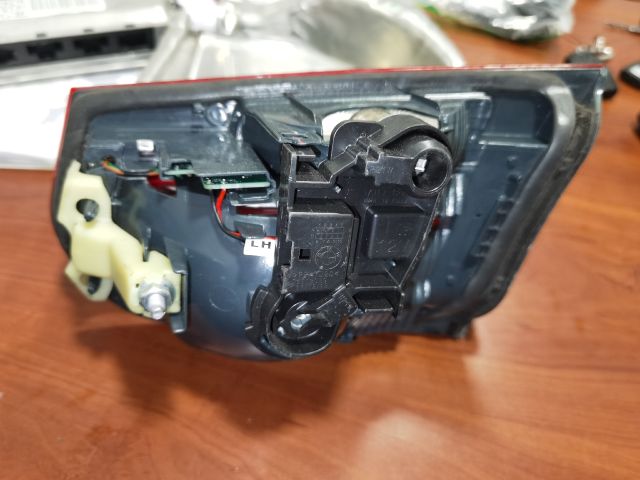 bontott BMW 3 F30-F35 Bal Belső Hátsó Lámpa