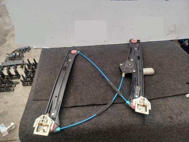 bontott BMW 3 F30-F35 Bal első Ablakemelő Szerkezet (Elektromos)