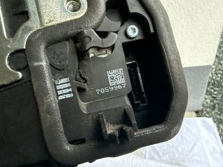 bontott BMW 3 F30-F35 Bal első Ajtózár