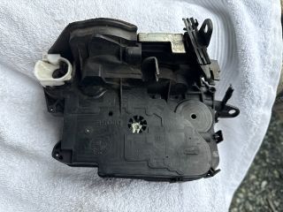 bontott BMW 3 F30-F35 Bal első Ajtózár