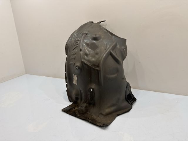 bontott BMW 3 F30-F35 Bal első Hátsó Dobbetét (Kerékjárati, Műanyag)