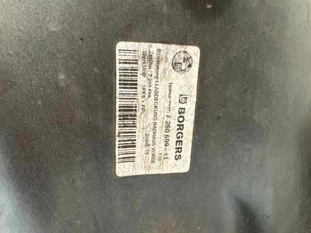 bontott BMW 3 F30-F35 Bal első Hátsó Dobbetét (Kerékjárati, Műanyag)