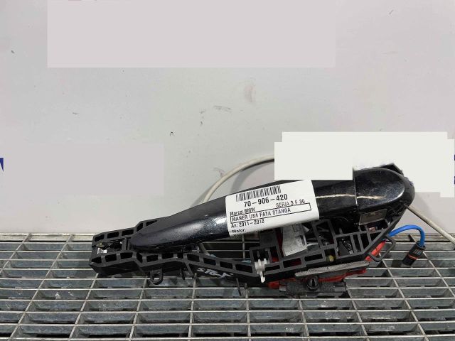 bontott BMW 3 F30-F35 Bal első Külső Kilincs