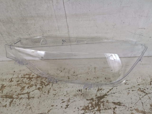 bontott BMW 3 F30-F35 Bal első Lámpabúra