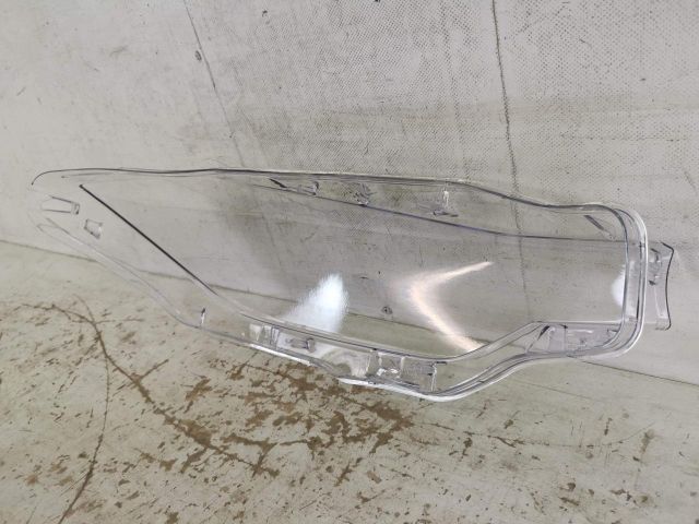 bontott BMW 3 F30-F35 Bal első Lámpabúra