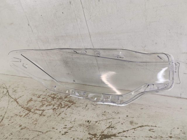 bontott BMW 3 F30-F35 Bal első Lámpabúra