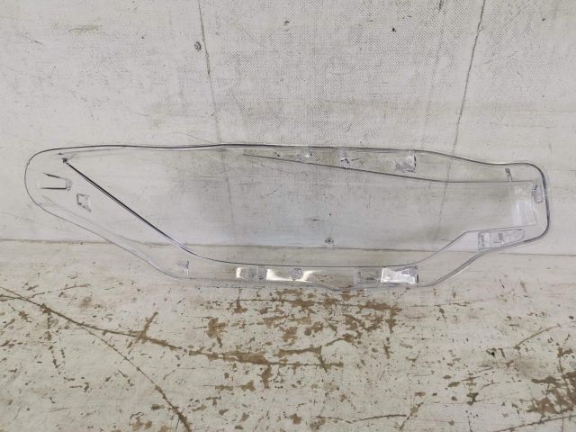 bontott BMW 3 F30-F35 Bal első Lámpabúra