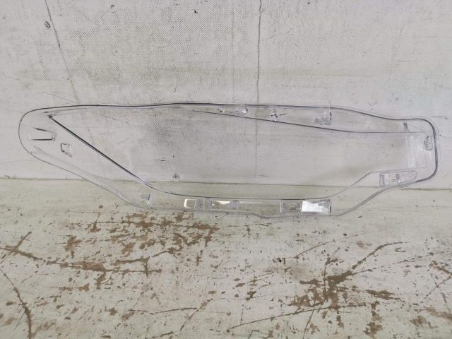 bontott BMW 3 F30-F35 Bal első Lámpabúra