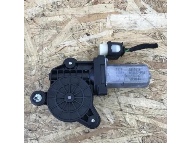 bontott BMW 3 F30-F35 Bal hátsó Ablakemelő Motor