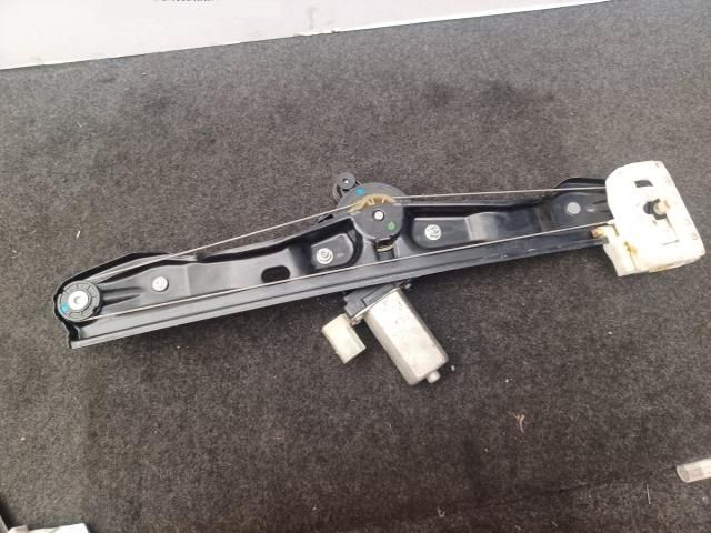 bontott BMW 3 F30-F35 Bal hátsó Ablakemelő Szerkezet (Elektromos)