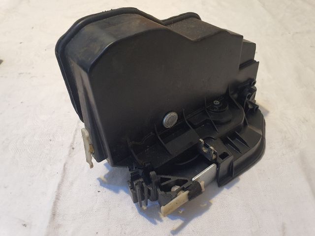 bontott BMW 3 F30-F35 Bal hátsó Ajtózár