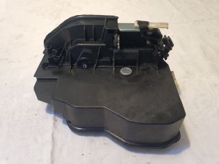 bontott BMW 3 F30-F35 Bal hátsó Ajtózár