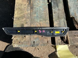 bontott BMW 3 F30-F35 Bal hátsó Belső Küszöb Burkolat