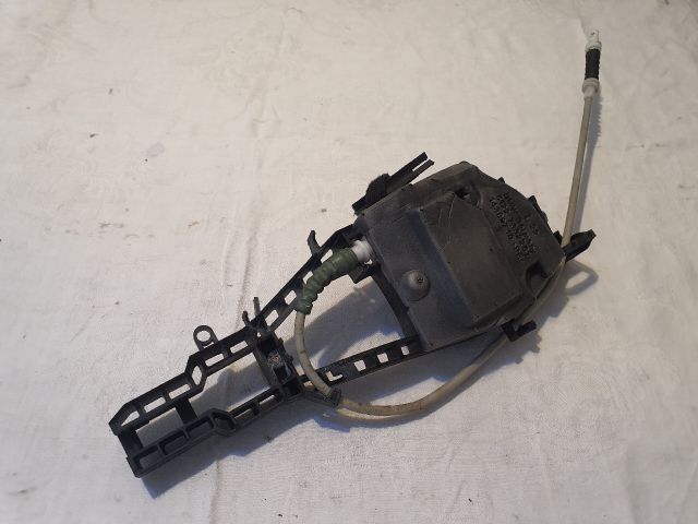 bontott BMW 3 F30-F35 Bal hátsó Külső Kilincsfészek