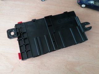 bontott BMW 3 F30-F35 Biztosítéktábla Motortér