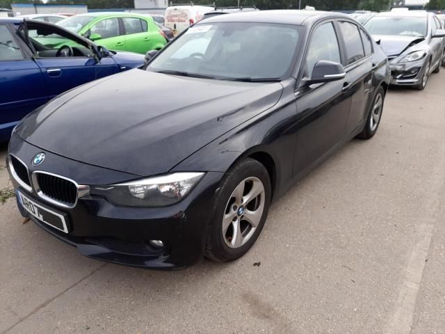 bontott BMW 3 F30-F35 Biztosítéktábla Utastér