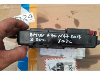 bontott BMW 3 F30-F35 Biztosítéktábla Utastér