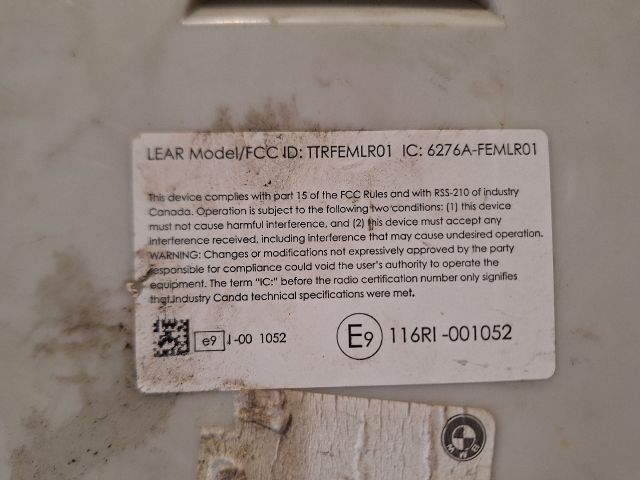 bontott BMW 3 F30-F35 Biztosítéktábla Utastér