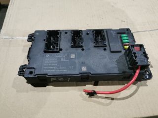 bontott BMW 3 F30-F35 Biztosítéktábla Utastér