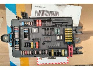 bontott BMW 3 F30-F35 Biztosítéktábla Utastér