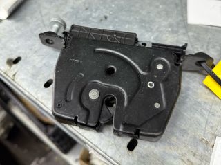 bontott BMW 3 F30-F35 Csomagtérajtó Zárszerkezet