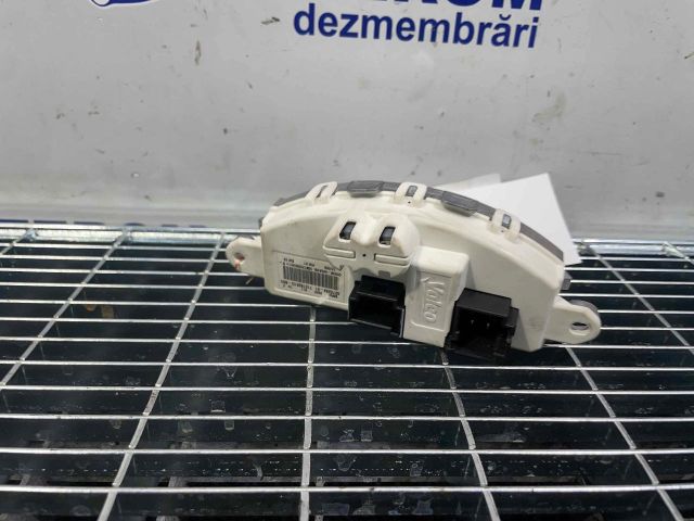 bontott BMW 3 F30-F35 Előtét Ellenállás Fűtőmotor