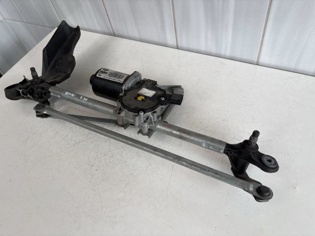 bontott BMW 3 F30-F35 Első Ablaktörlő Szerkezet Motorral