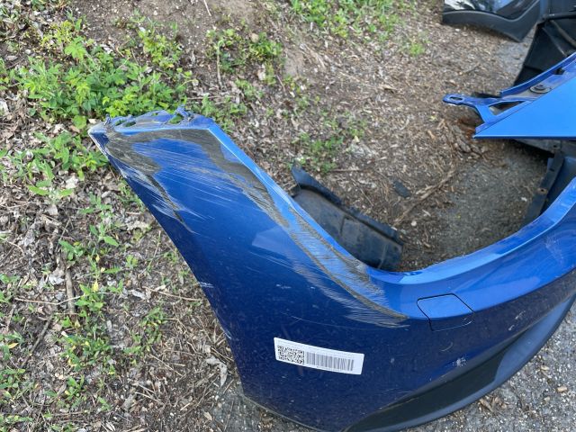 bontott BMW 3 F30-F35 Első Lökhárító (Részeivel)