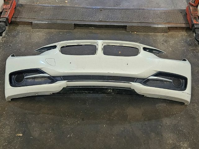 bontott BMW 3 F30-F35 Első Lökhárító (Részeivel)