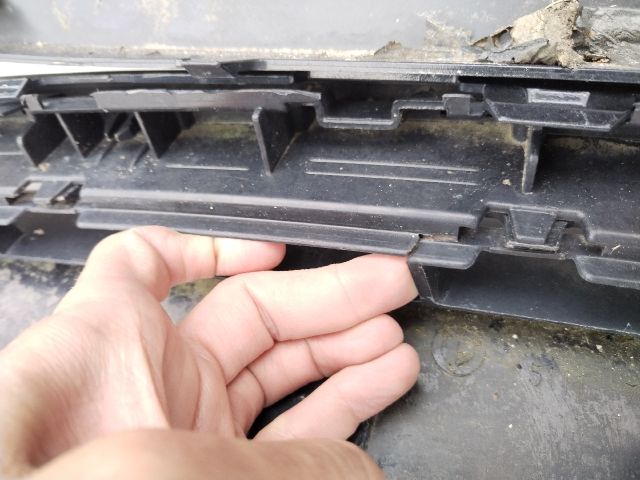 bontott BMW 3 F30-F35 Első Lökhárító (Üresen)