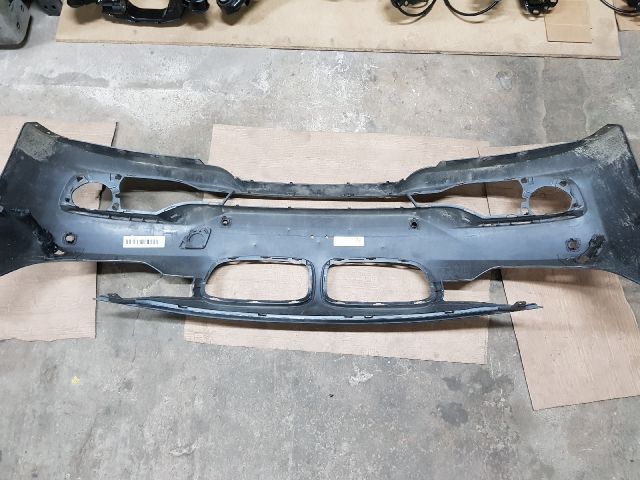 bontott BMW 3 F30-F35 Első Lökhárító (Üresen)