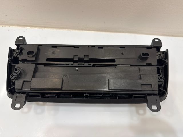 bontott BMW 3 F30-F35 Fűtéskapcsoló (digit klímás)