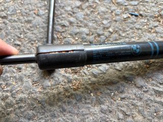 bontott BMW 3 F30-F35 Gázrugós Kitámasztó Teleszkóp Motorháztető