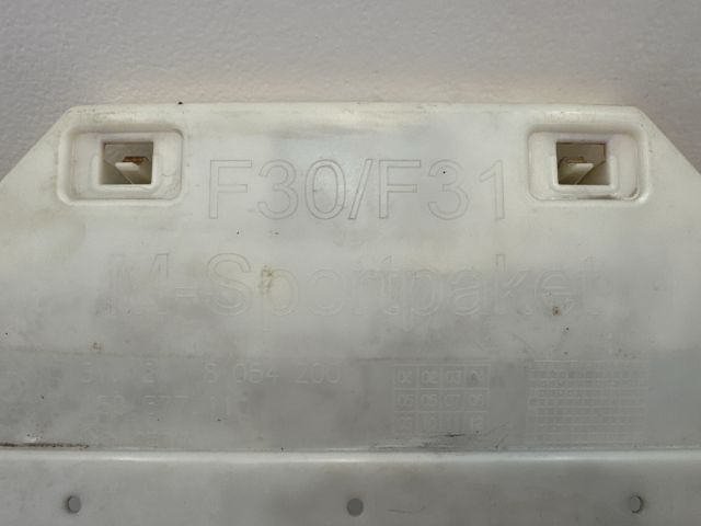 bontott BMW 3 F30-F35 Hátsó középső Lökhárító Tartó (Műanyag)