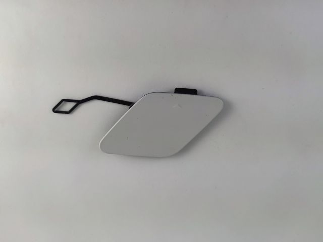 bontott BMW 3 F30-F35 Hátsó Vonószem Burkolat