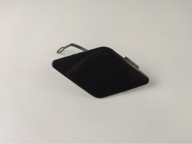 bontott BMW 3 F30-F35 Hátsó Vonószem Burkolat