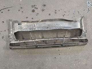 bontott BMW 3 F30-F35 Hűtő Légterelő